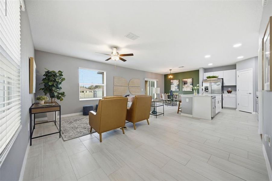 Furnished interior view inside a new home in , Plant City (Image 8).