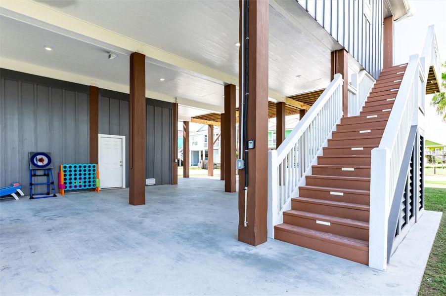 Exterior details and patio area of a home in , Crystal Beach (Image 24).