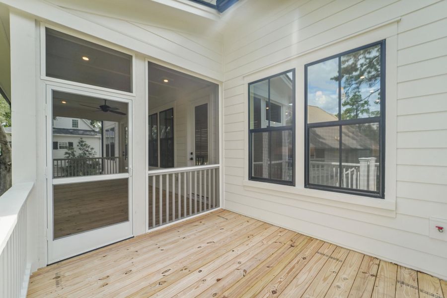 Exterior details and patio area of a home in , Hollywood (Image 27).