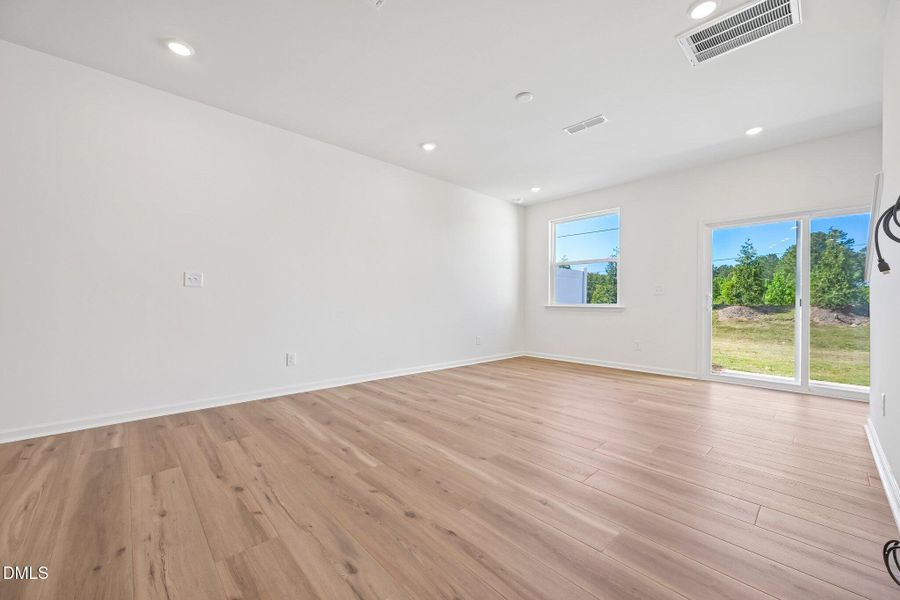 9-web-or-mls-Oakdale Dr-S2204-009 9-web-or-mls-Oakdale Dr-S2204-009