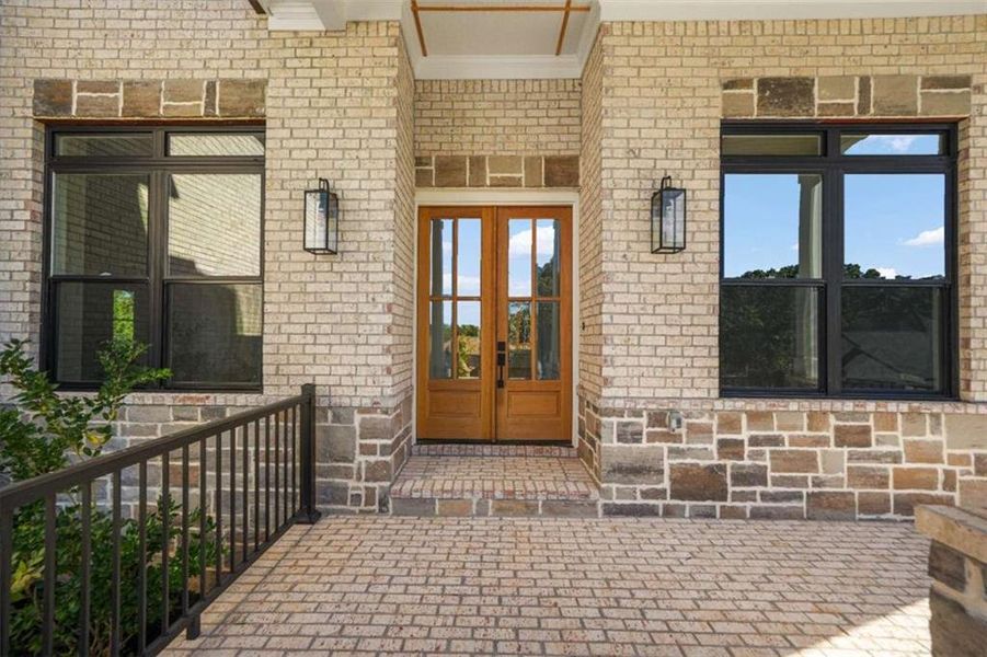 Exterior details and patio area of a home in , Lawrenceville (Image 2).