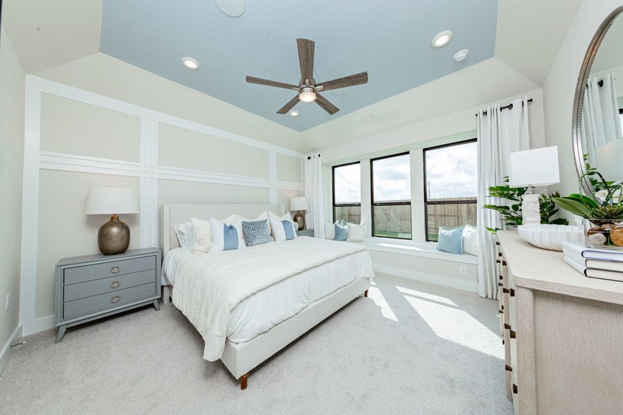 Furnished interior view inside a new home in Amira, Tomball (Image 8).