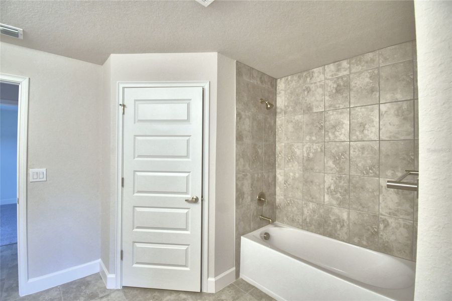 Furnished interior view inside a new home in Cadence Crossing, Auburndale (Image 15).
