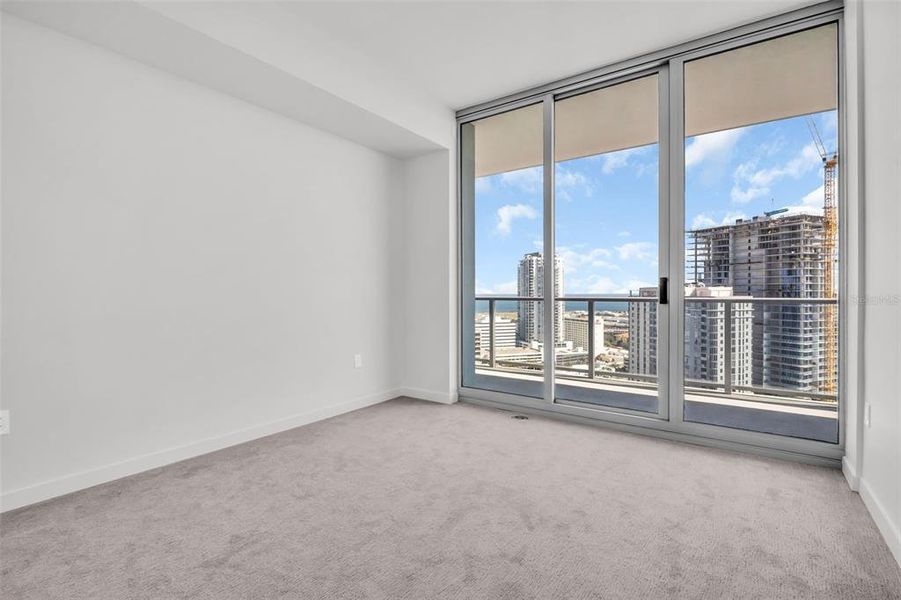 Spacious, unfurnished interior of a new home in , St. Petersburg (Image 51).