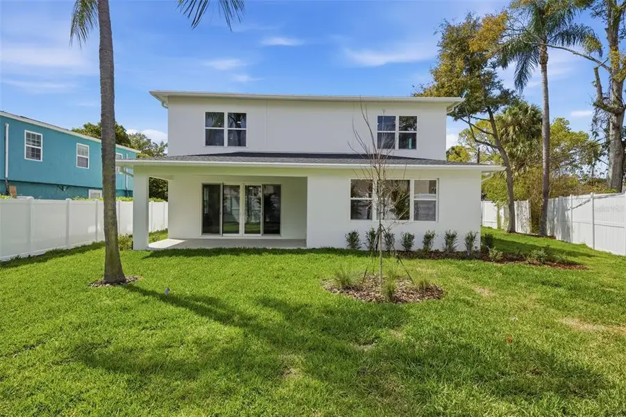 Exterior details and patio area of a home in , Tampa (Image 3).