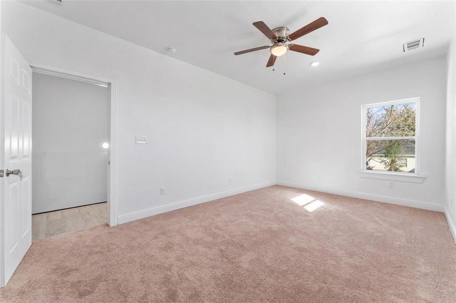 Spacious, unfurnished interior of a new home in , Dallas (Image 20).