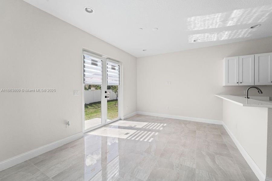 Spacious, unfurnished interior of a new home in , Tamarac (Image 20).