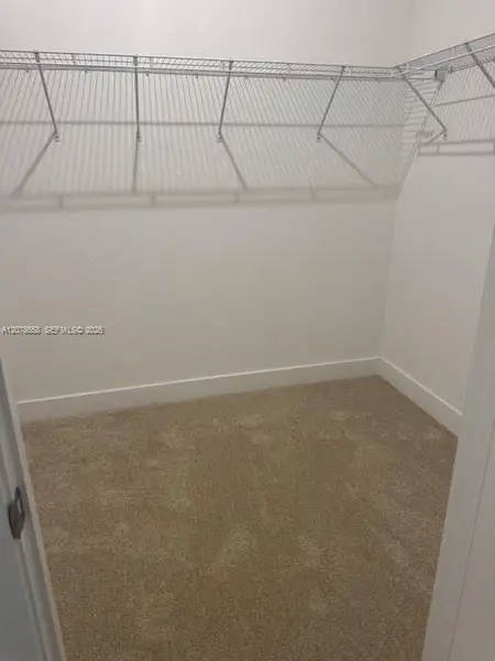 Spacious, unfurnished interior of a new home in , Homestead (Image 10).