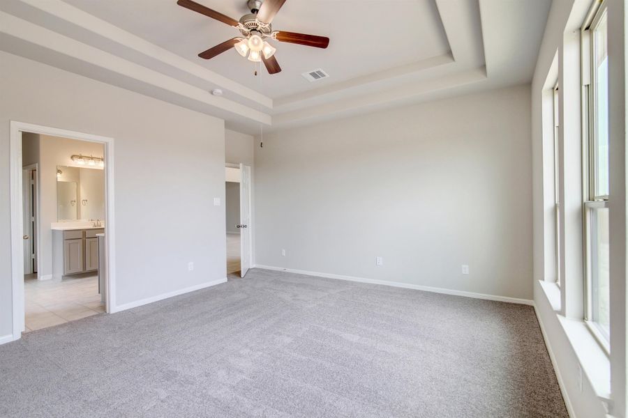 Representative unfurnished interior of a home built from the Floor Plan 2922 by Colina Homes in Grand Magnolia, Magnolia (Image 33).