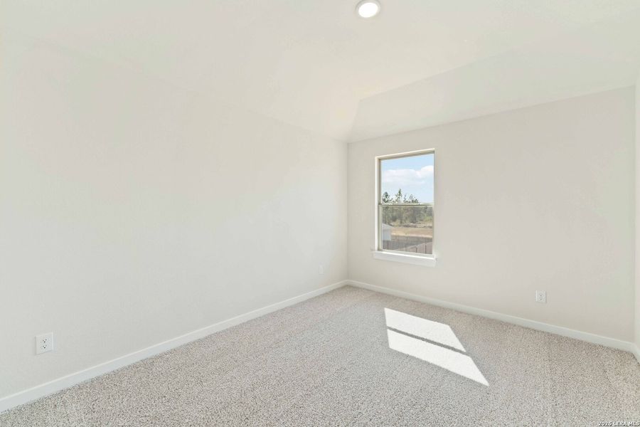 Spacious, unfurnished interior of a new home in Hunters Ranch, San Antonio (Image 11). Spacious, unfurnished interior of a new home in Hunters Ranch, San Antonio (Image 11).