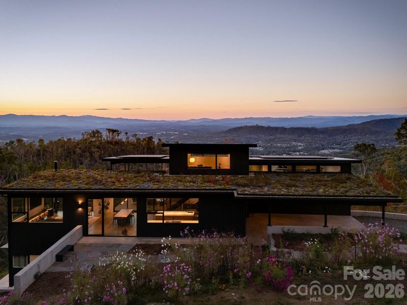 Image 42 of a home in .