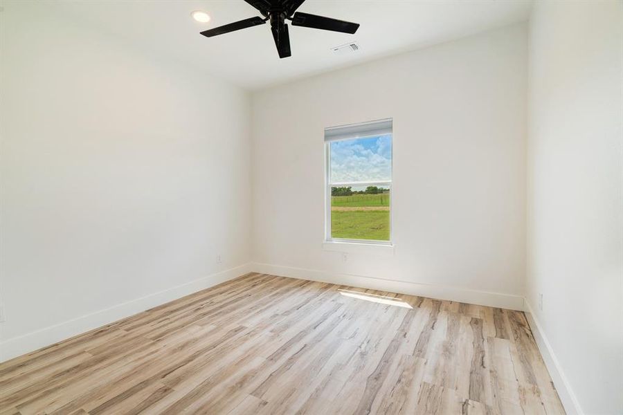 Spacious, unfurnished interior of a new home in , Sumner (Image 19).