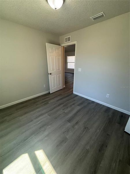 Spacious, unfurnished interior of a new home in , Citrus Springs (Image 40).