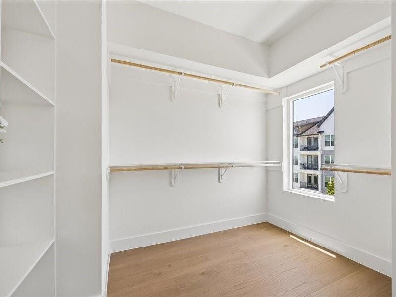 Spacious, unfurnished interior of a new home in , Houston (Image 22).