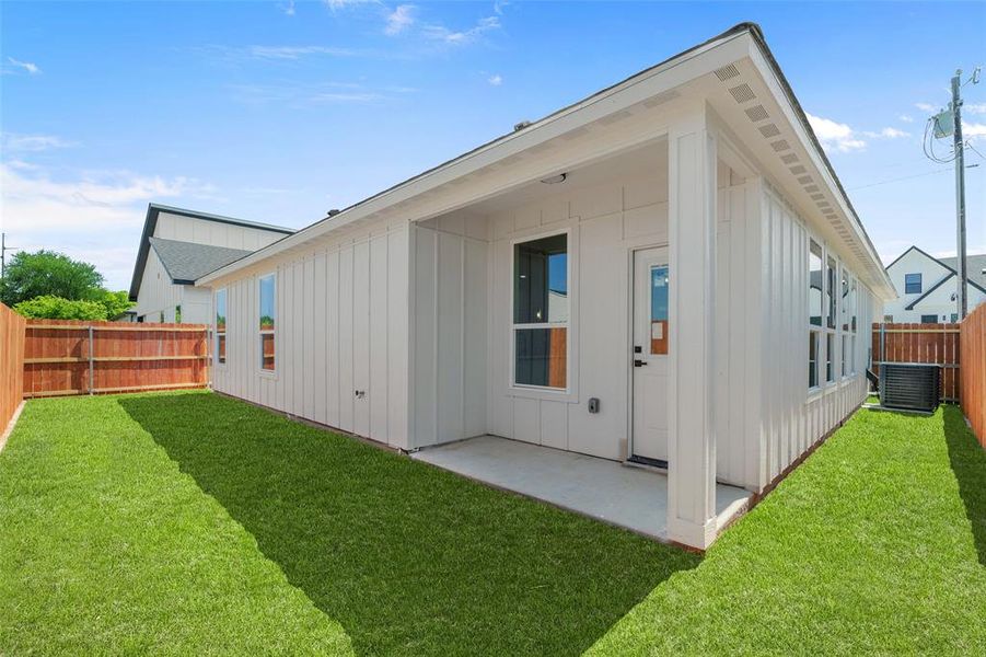 Front exterior of a new home in , Granbury, TX, highlighting curb appeal (Image 2).