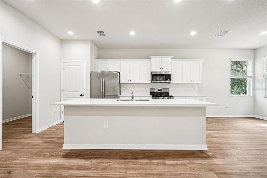 Furnished interior view inside a new home in , Ocala (Image 7).