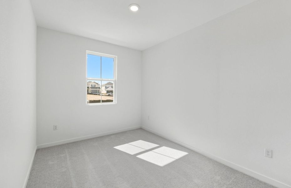 Spacious, unfurnished interior of a new home in Larson Crossing, Elgin (Image 30).