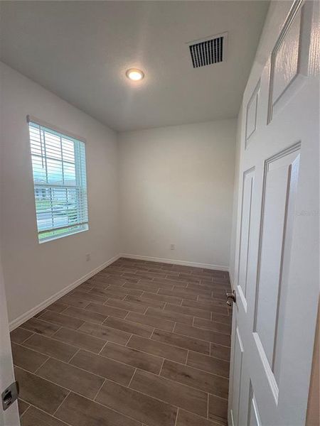 Spacious, unfurnished interior of a new home in Brack Ranch, St. Cloud (Image 14).