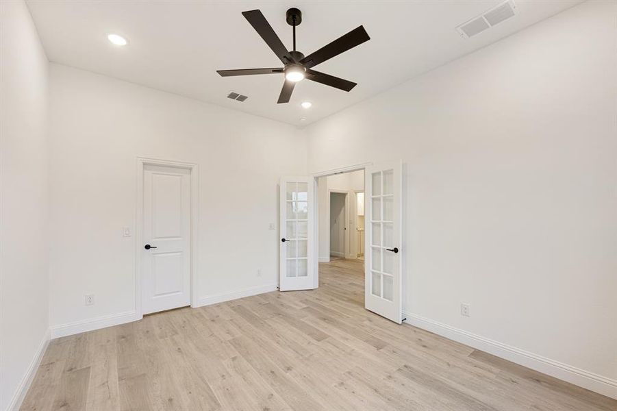 Spacious, unfurnished interior of a new home in West Crossing, Anna (Image 28). Spacious, unfurnished interior of a new home in West Crossing, Anna (Image 28).