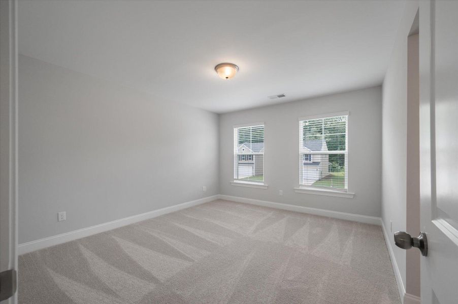 Spacious, unfurnished interior of a new home in Parker's Preserve, Ridgeville (Image 22).