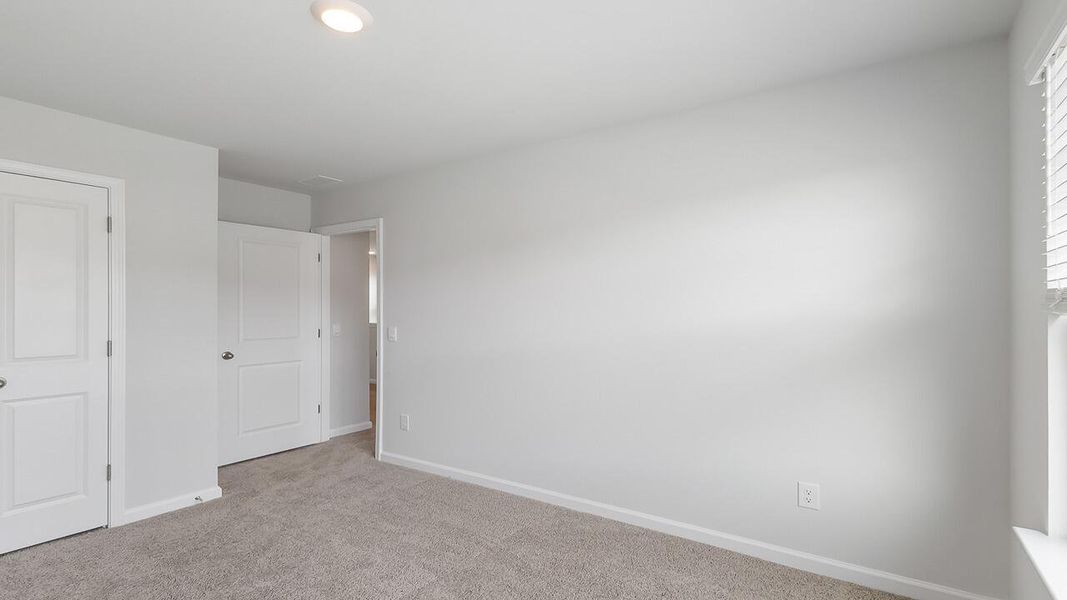 Spacious, unfurnished interior of a new home in Carolina Groves Townhomes, Moncks Corner (Image 15).