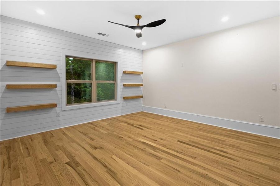 Spacious, unfurnished interior of a new home in , Gainesville (Image 60).