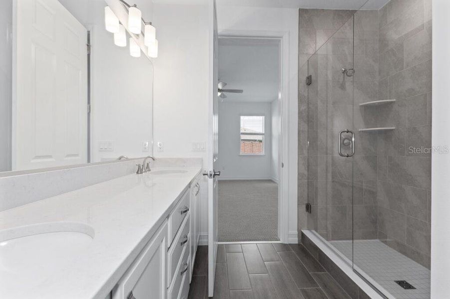 Furnished interior view inside a new home in , Ocala (Image 6).