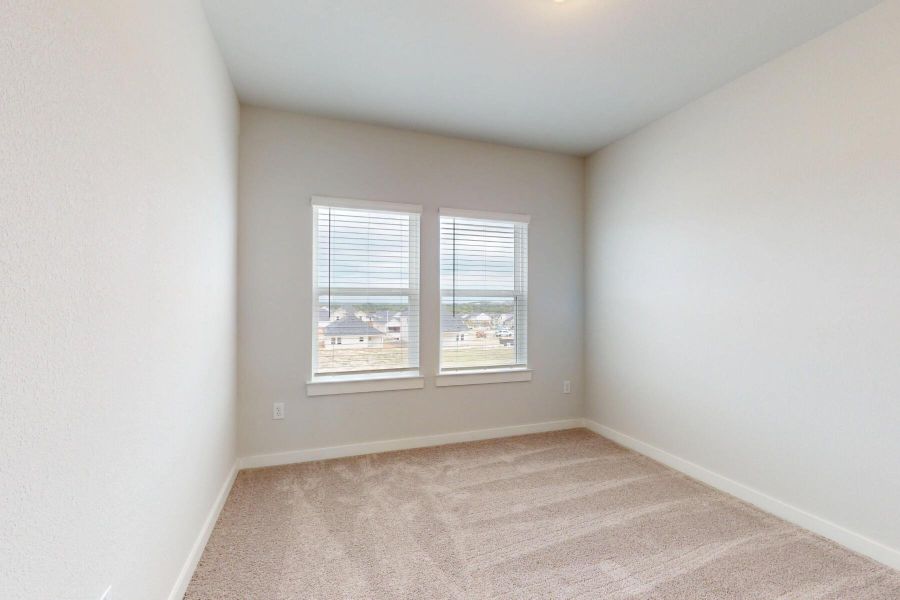 Spacious, unfurnished interior of a new home in Cascades at Onion Creek, Austin (Image 19).