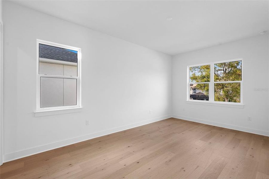 Spacious, unfurnished interior of a new home in , Tampa (Image 17).