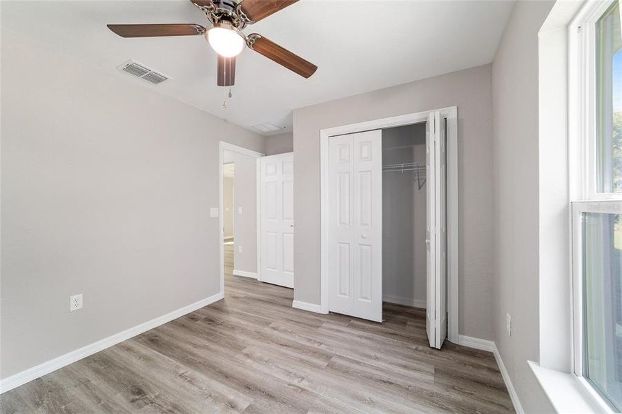 Spacious, unfurnished interior of a new home in , Ocala (Image 27).