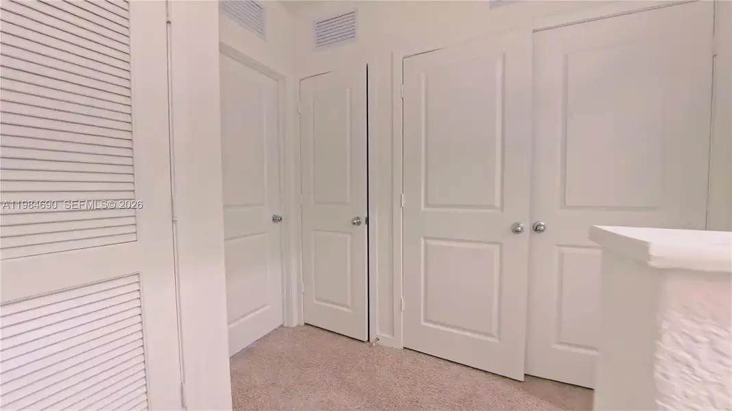 Spacious, unfurnished interior of a new home in , Florida City (Image 20).