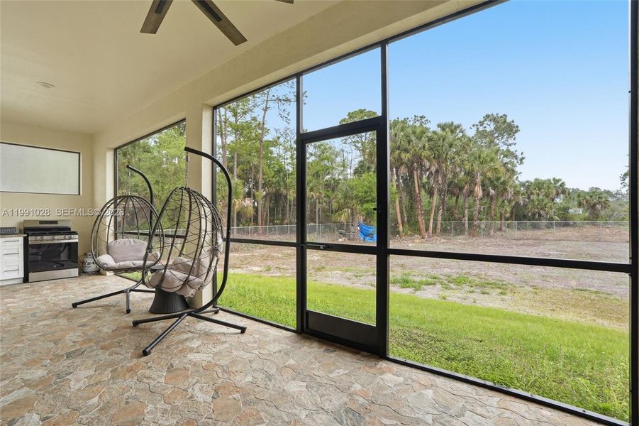 Exterior details and patio area of a home in , Naples (Image 3).