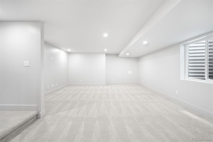 Spacious, unfurnished interior of a new home in , Denver (Image 24).