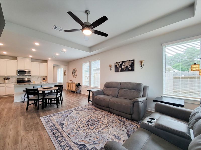 Furnished interior view inside a new home in Westridge Cove 40′, Conroe (Image 7).