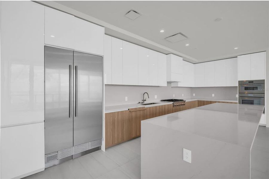 Furnished interior view inside a new home in Residences at 400 Central, St. Petersburg (Image 9). Furnished interior view inside a new home in Residences at 400 Central, St. Petersburg (Image 9).