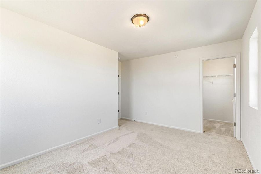 Spacious, unfurnished interior of a new home in Turnberry, Commerce City (Image 15).