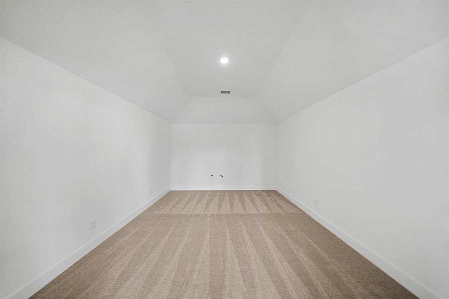 Spacious, unfurnished interior of a new home in Aster Park, McKinney (Image 24).