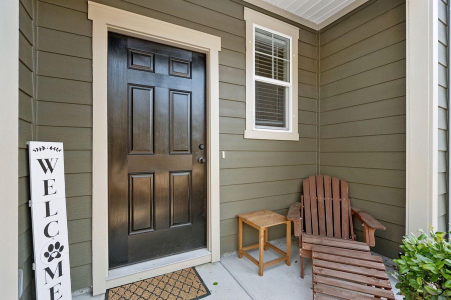 Exterior details and patio area of a home in , North Charleston (Image 3).