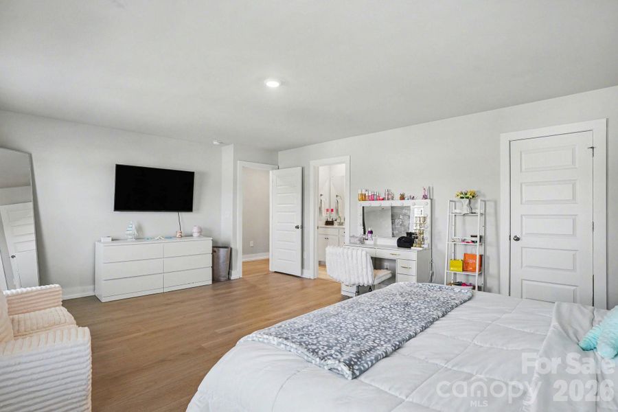 Furnished interior view inside a new home in , Myrtle Beach (Image 24).