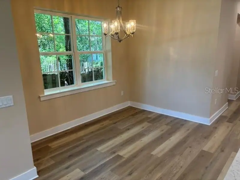 Spacious, unfurnished interior of a new home in , Lakeland (Image 16).