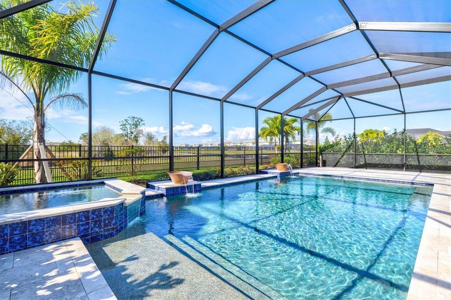 Exterior details and patio area of a home in , Bradenton (Image 27).