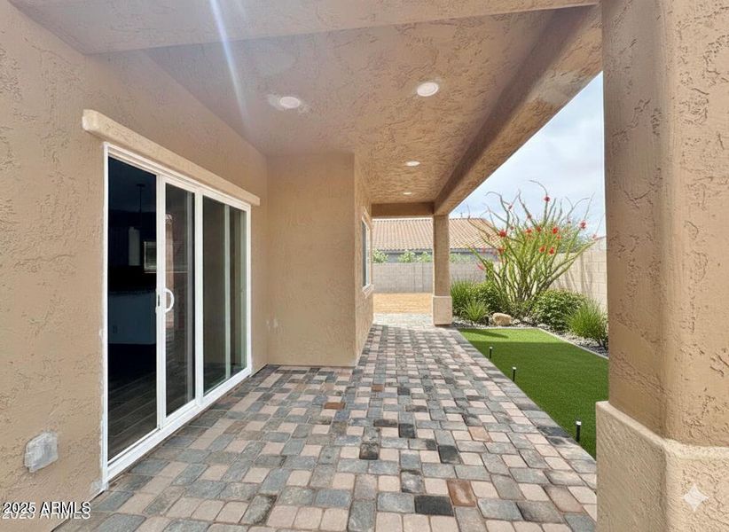 20251024190603615334000000-o