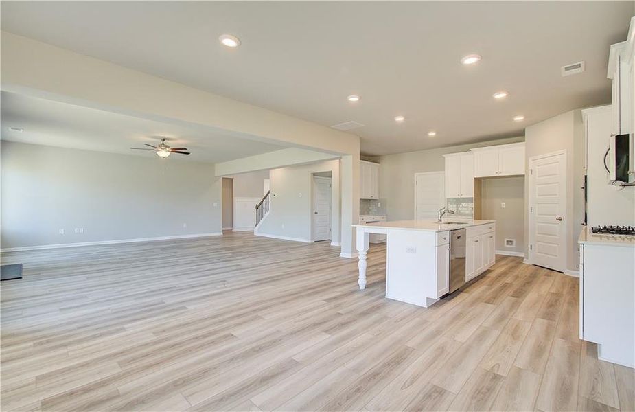 Spacious, unfurnished interior of a new home in Cambria at Traditions, Hampton (Image 6). Spacious, unfurnished interior of a new home in Cambria at Traditions, Hampton (Image 6).