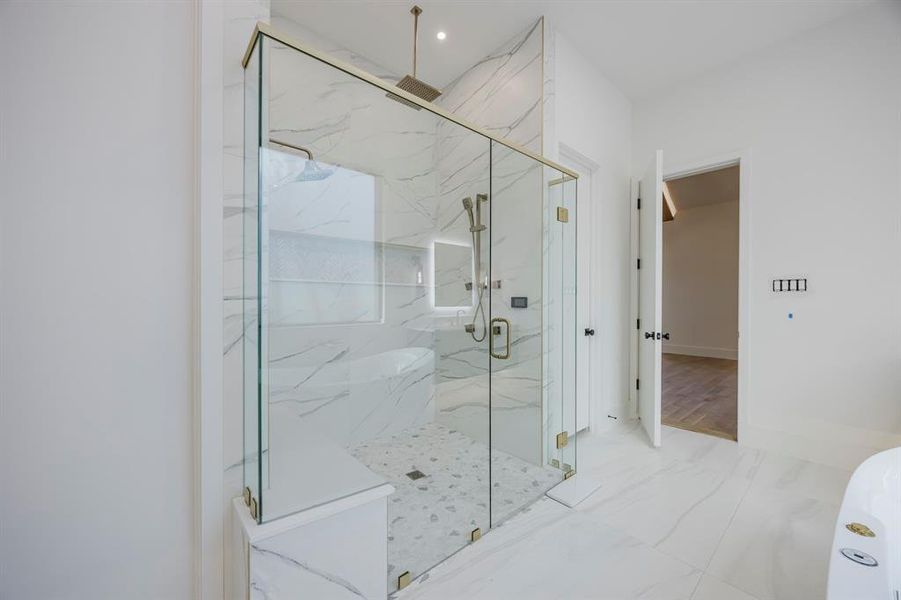 PRIMARY CLOSET PRIMARY CLOSET