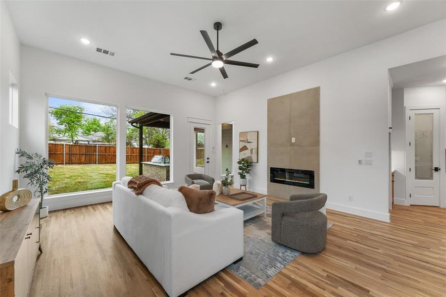 Furnished interior view inside a new home in , Dallas (Image 12).