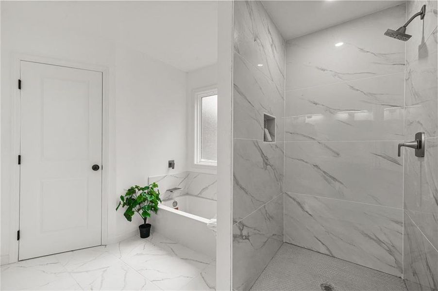 Furnished interior view inside a new home in , Gainesville (Image 38).