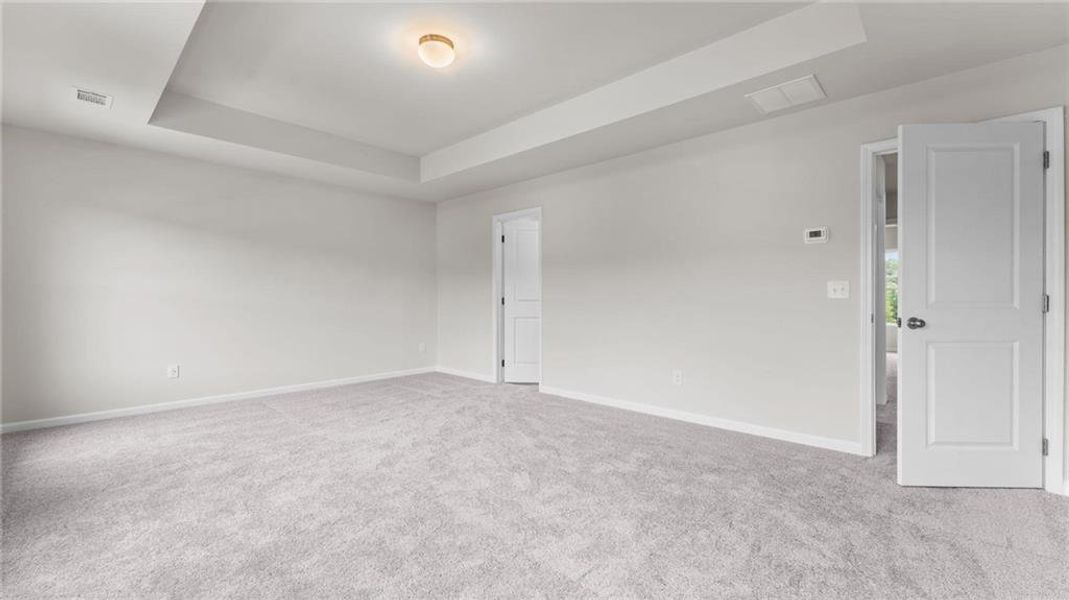 Spacious, unfurnished interior of a new home in Hampton Ridge, Jefferson (Image 6).