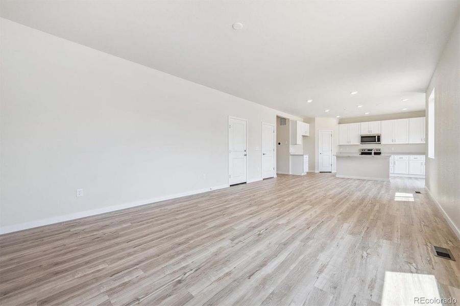 Spacious, unfurnished interior of a new home in Farmlore, Brighton (Image 11).