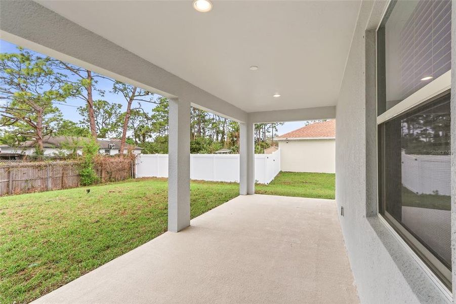 Exterior details and patio area of a home in , Palm Bay (Image 30).