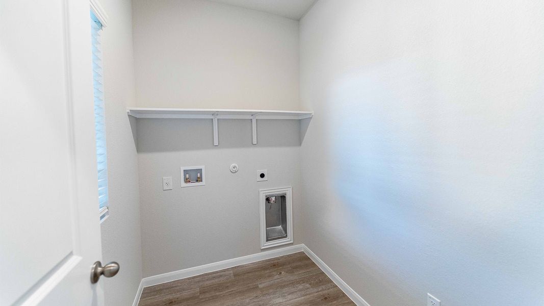 Spacious, unfurnished interior of a new home in Paramount, Kyle (Image 14).